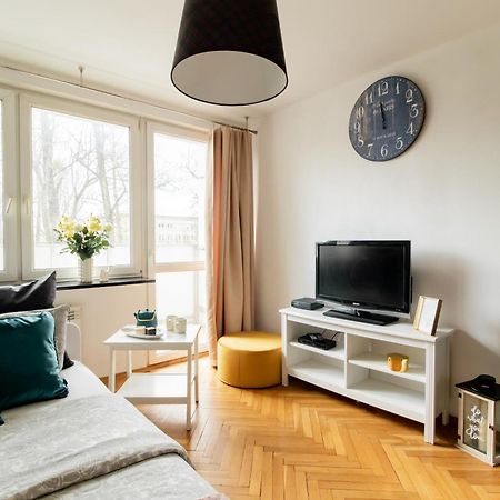 Piotrapartments - Bruna Green City Apartment Warschau Exterior foto